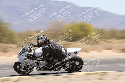 media/Apr-20-2025-CVMA (Sun) [[39090e8767]]/Race 9-Formula LW Twins Shootout/